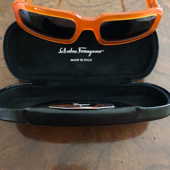 Salvatore Ferragamo Sunglasses and Case 2036-B - Picture 8 of 11
